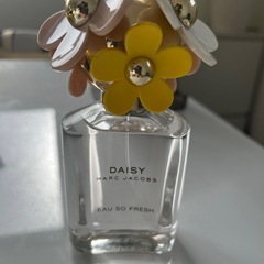MARC JACOBS DAISY オーソーフレッシュの画像