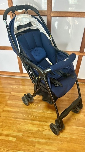 ベビーカーAPRICA