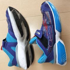 キッズスニーカー(22センチ）（シュンソク）の画像