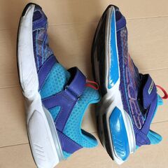 キッズスニーカー(22センチ）（シュンソク）の画像
