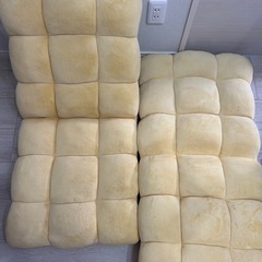 2セット黄色座椅子の画像