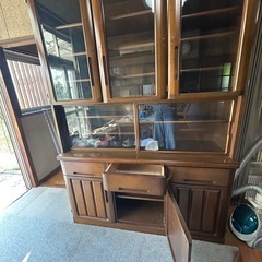 食器棚の画像