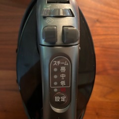 Panasonic 2021年製　スチームアイロン　caruruの画像