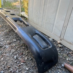 ISUZUエルフ3トンフロントバンパーの画像