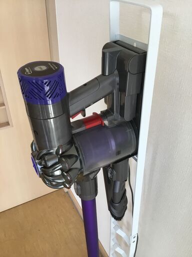 ?【稼働美品】daison「ダイソン」コードレス掃除機　SV07 セット「motorhead+」管理No5