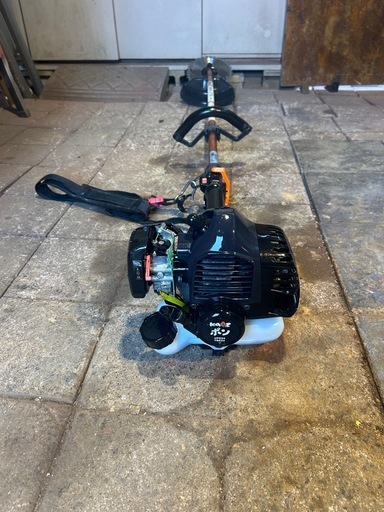 引き取り希望。程度良実働中古/整備済【KAAZ/カーツ草刈機UPE24】刃新品 引き取り希望。程度良実働中古/整備済【KAAZ/カーツ草刈機UPE24】刃