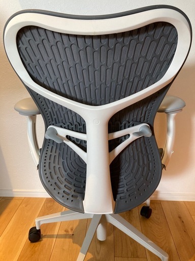 Herman Miller Mirra 2 ハーマンミラー