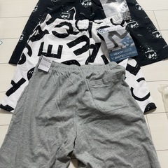 新品NIKE、DCハーフパンツセット
の画像