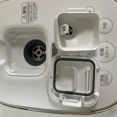 ⭐️綺麗✨️炊飯器 3合だき 23年製 ヤマダセレクト YRC-H05J1 その他多数出品中✨️の画像