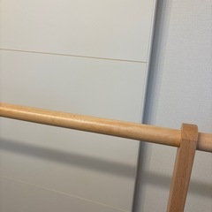 木製ハンガーラックの画像