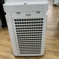 【ドリーム川西店御来店限定】☆ジモティー見たよ♪割引☆ シャープ 加湿空気清浄機 KC-H50-W  2019 動作確認／クリーニング済み 【99560000027262】の画像