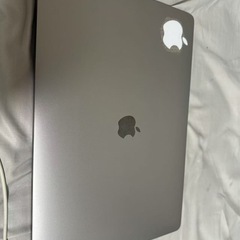 Apple MacBook Pro 16インチ（2019年モデル／スペースグレイ）を出品します。 初期化済みで、すぐにお使いいただける状態ですの画像