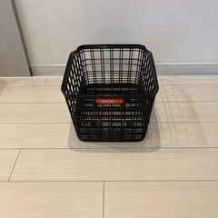 自転車のかごカゴの画像