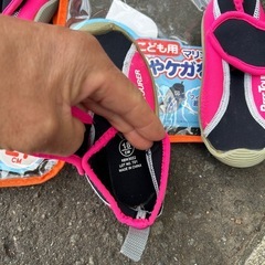 子供のマリンシューズの画像