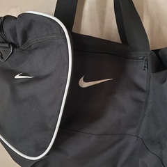 NIKE ナイキ　スポーツバッグの画像