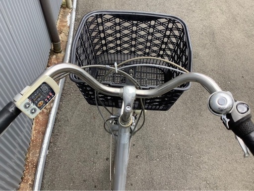 695  パナソニック新機種電動アシスト自転車viviNX26インチシルバーアルミボディー