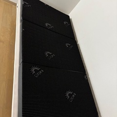 引越し用品　洗濯機　欧風椅子　レンジ　ベッドの画像