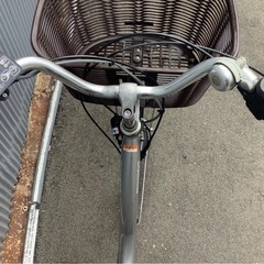 697  ヤマハ電動アシスト自転車pasnatura26インチシルバーアルミボディーの画像