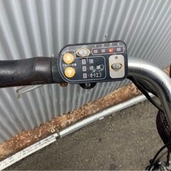 700  ヤマハ新機種電動アシスト自転車pasnatura26インチ　シルバーアルミボディの画像