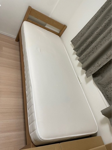 無印良品 高密度ポケットコイルマットレス・スモール　ベットフレーム付き（2台目)