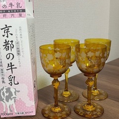 アンティークグラスの画像