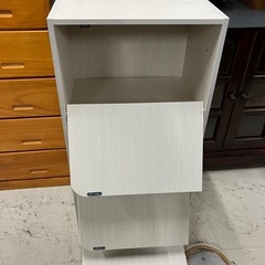 O 2509-458 カラーボックス 扉付き キズ 汚れありの画像