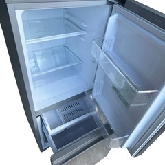 【ジ0923-12】傷や凹みがある為お安く譲ります❗️アクア AQUA ノンフロン冷凍冷蔵庫 2ドア AQR-13K(S) グレー 2020年製の画像