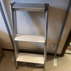 脚立の画像