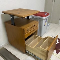 学習机の付属の収納引き出しの画像