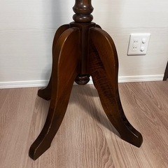 木製ポールハンガーの画像