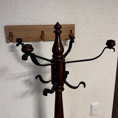 木製ポールハンガーの画像