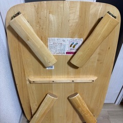折りたたみテーブルの画像