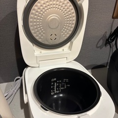 TOSHIBA_炊飯器3合の画像
