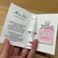 ディオール アディクト リップグロウ  001
の画像