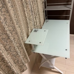 （訳あり）ニトリ　ガラスPCデスク　セット　の画像
