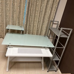 （訳あり）ニトリ　ガラスPCデスク　セット　の画像
