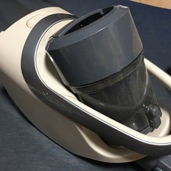 アイリスオーヤマ‼️軽量サイクロンクリーナー‼️パワーヘッド‼️IC-CTP2-C‼️掃除機‼️中古‼️市内配達可能‼️の画像