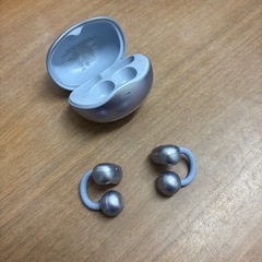 TALIXのイヤーカフ型イヤホンの画像
