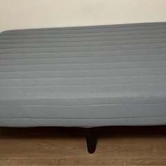 ニトリ　シングルベッド　足つきの画像