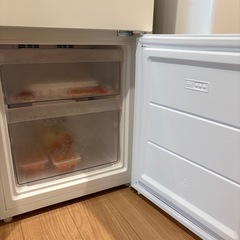 冷蔵庫の画像