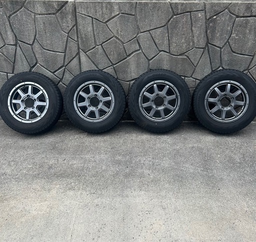 ジムニーに使用　スタッドレスタイヤ ヨコハマ　アイスガード GO75 175/80/16