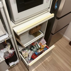 食器棚の画像