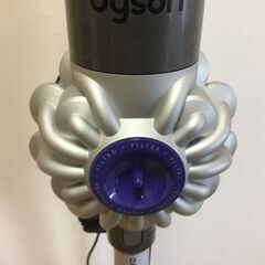 🍀【稼働美品】daison「ダイソン」コードレス掃除機　V6 セット「fluffy」管理No9の画像