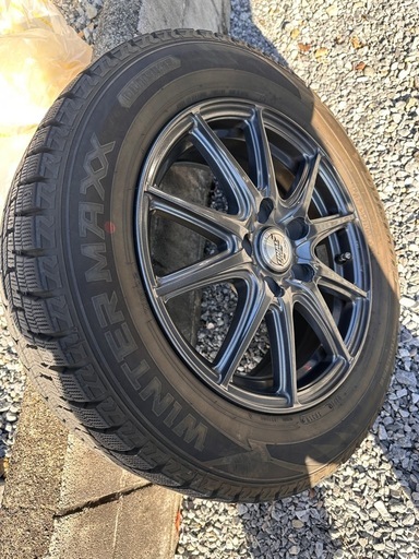 スタッドレスタイヤ