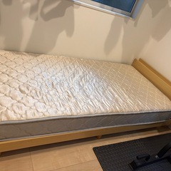 シングルベッドフレームの画像