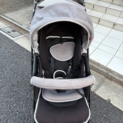千鳥格子のベビーカーの画像