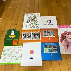 赤ちゃん絵本セット①とウォールステッカーの画像