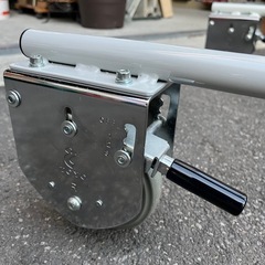 NISSIN 折りたたみ式 歩行器 TY157B 4輪キャスター 抵抗器付きタイプ リハビリ 介助 介護用品 W685 D770 H870〜980 高さ変更可能 中古美品 ③の画像