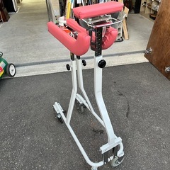 NISSIN 折りたたみ式 歩行器 TY157B 4輪キャスター 抵抗器付きタイプ リハビリ 介助 介護用品 W685 D770 H870〜980 高さ変更可能 中古美品 ③の画像