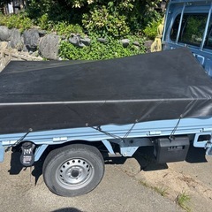 軽トラ用シート、ゴムマット、給油口飾りの画像